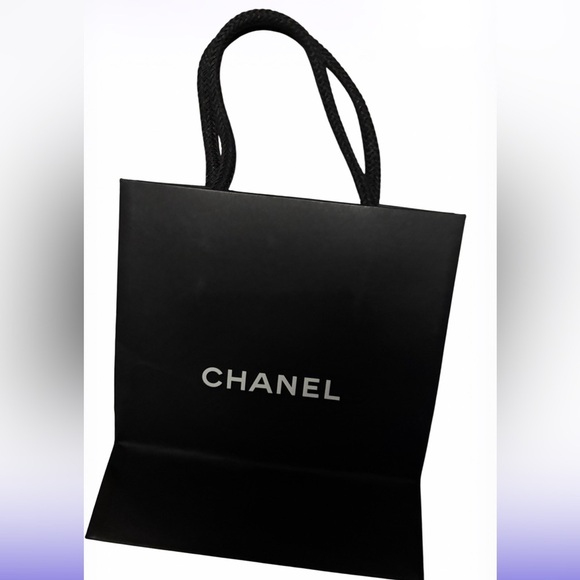CHANEL Black and White Gift Bag Small - Picture 2 of 5
